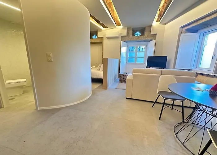 Casa Del Tratado B By Ybh * Vigo